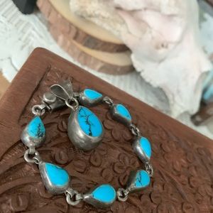 Turquoise + silver pendant, bracelet set